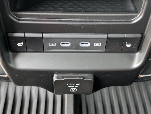 New 2026 RAM 3500 Laramie AWD/4WD image 31