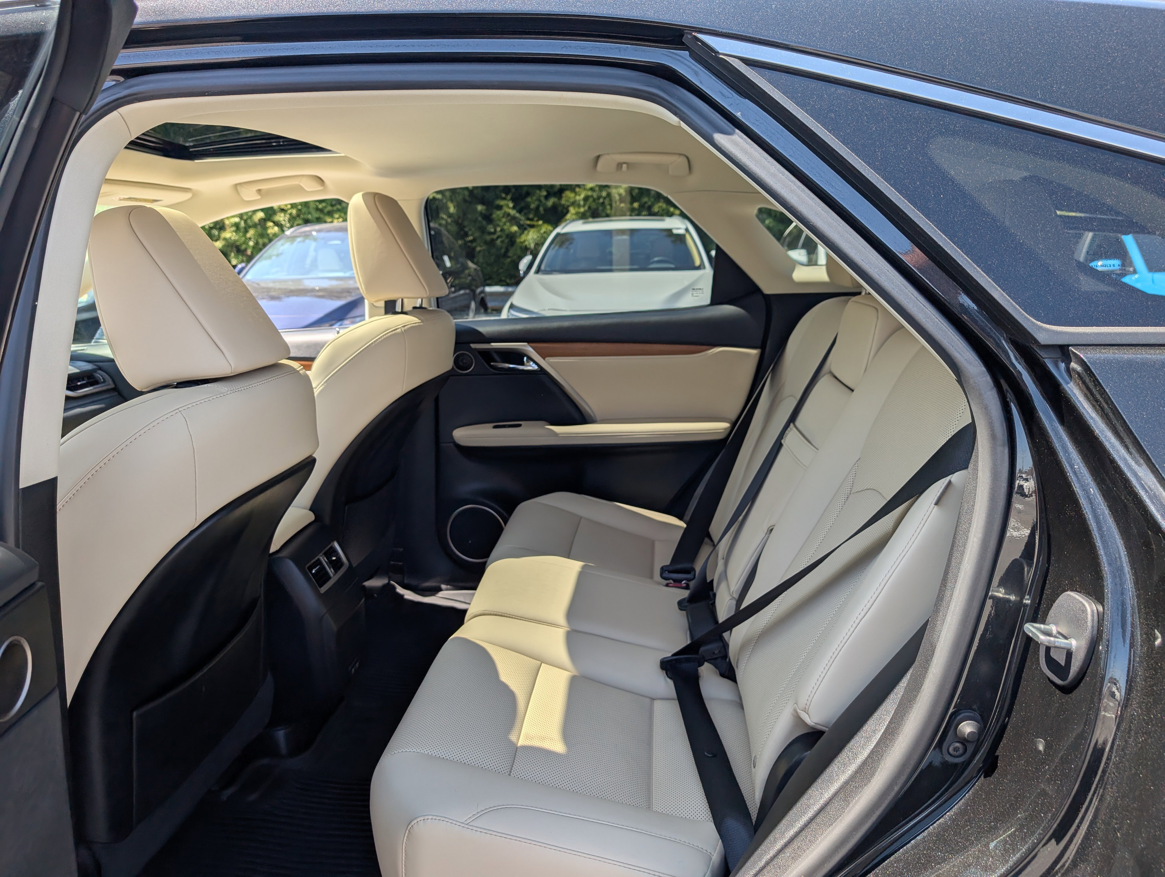 Certified 2022 Lexus RX 350 AWD w/ Premium Package image 15
