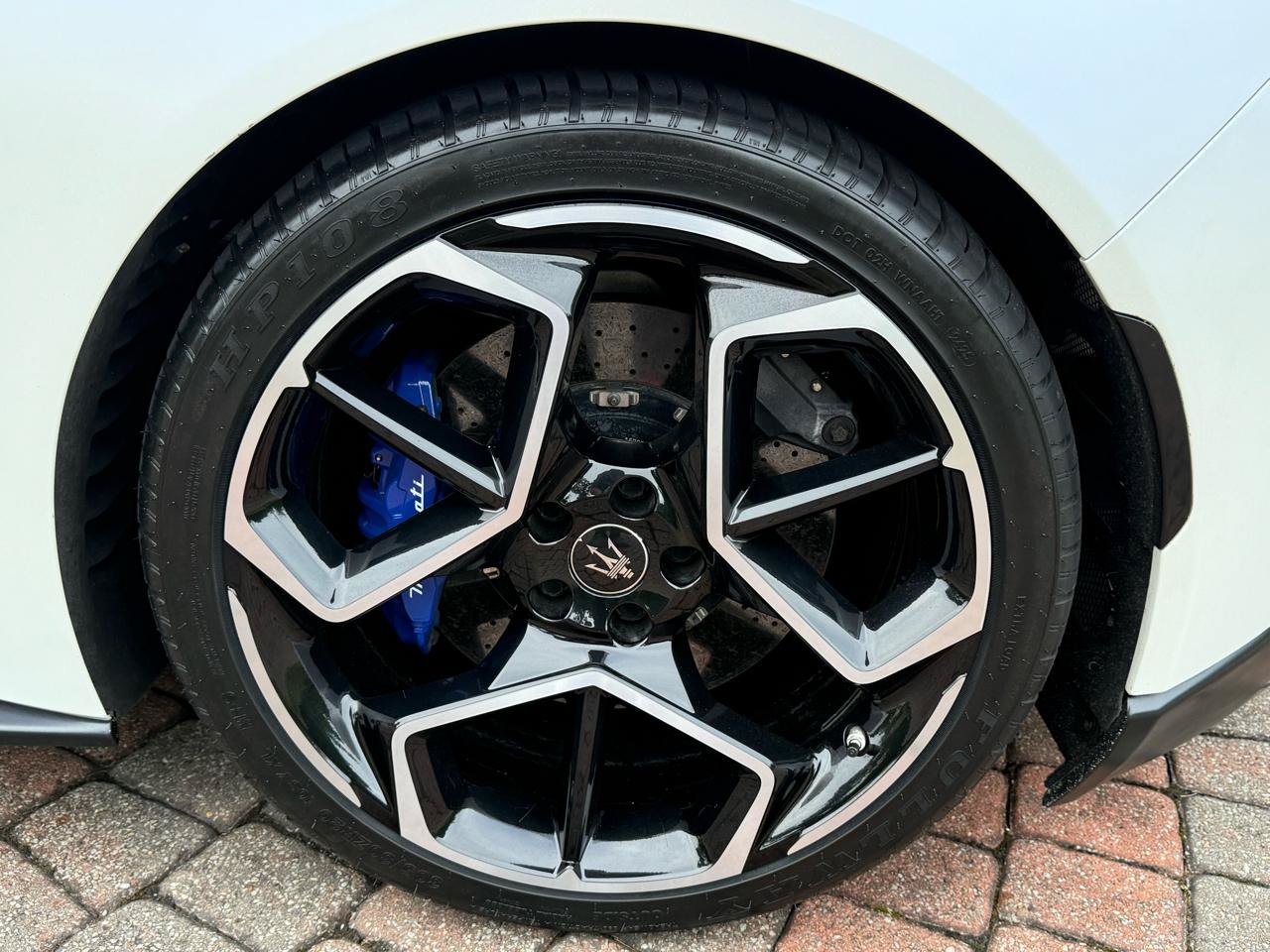 Used 2022 Maserati MC20 Coupe RWD image 22