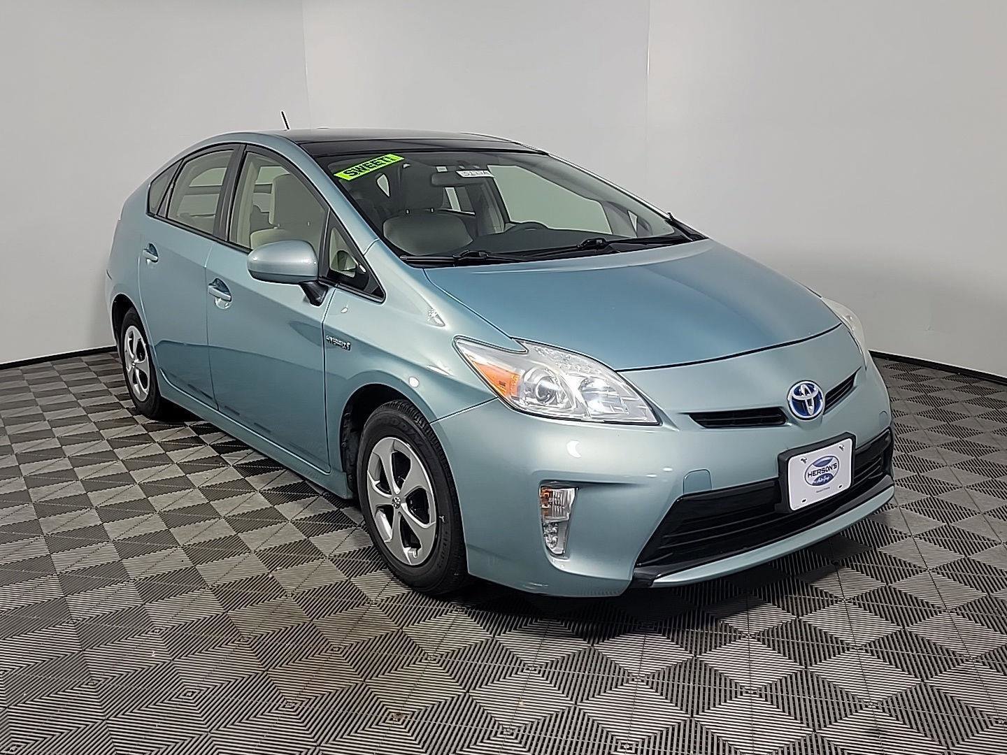 Used 2013 Toyota Prius Three image 1