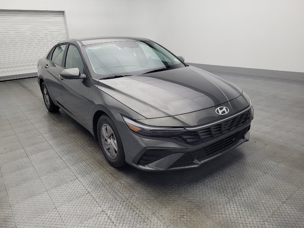 Used 2025 Hyundai Elantra SE image 13