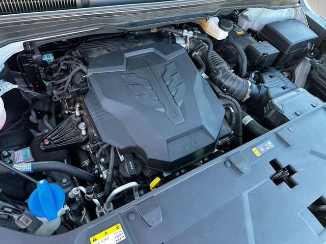 Used 2024 Kia Carnival EX image 30