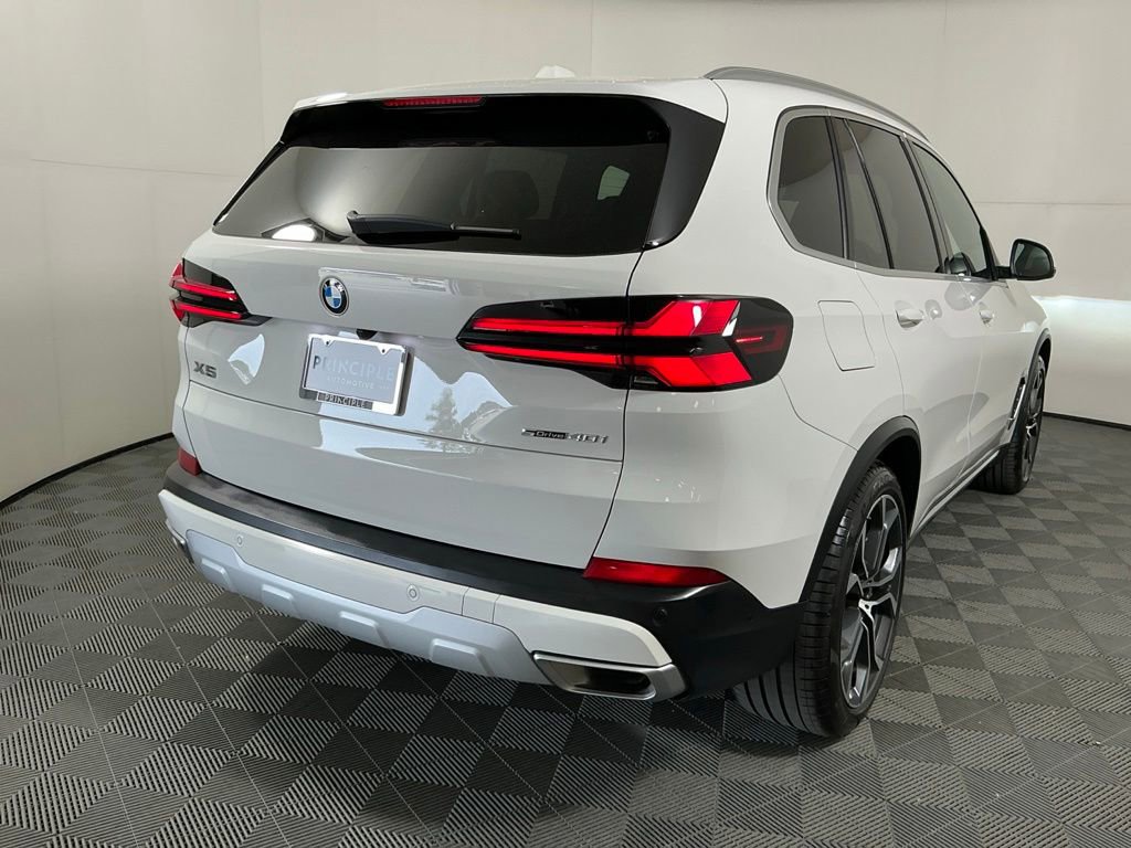 Certified 2024 BMW X5 sDrive40i w/ Parking Assistance Package RWD image 3
