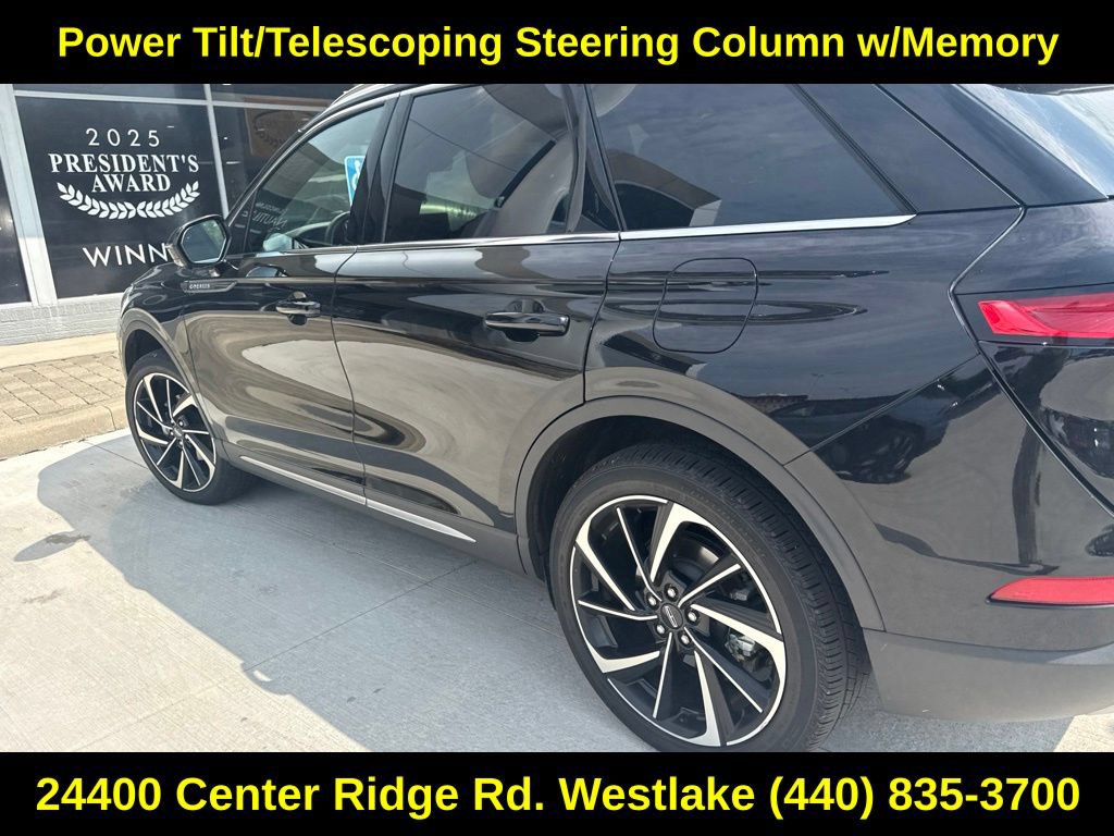 Used 2023 Lincoln Corsair Reserve w/ Equipment Group 201A AWD/4WD image 14