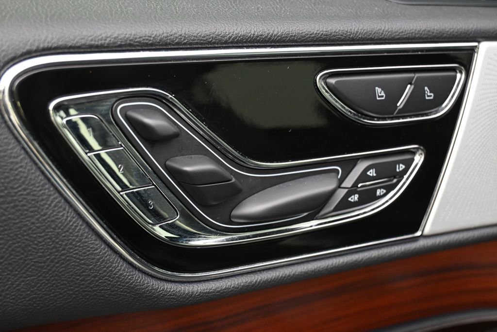 Used 2023 Lincoln Navigator Reserve AWD/4WD image 14