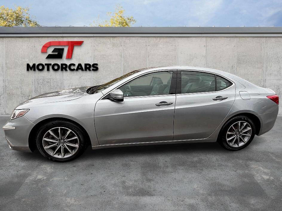Used 2019 Acura TLX image 2