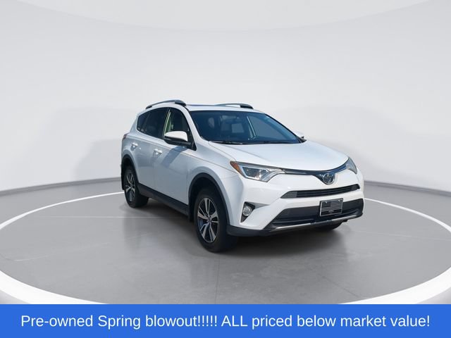 Used 2016 Toyota RAV4 XLE FWD image 2
