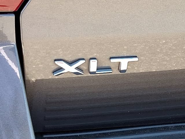 Used 2019 Ford Expedition XLT w/ Equipment Group 202A AWD/4WD image 30