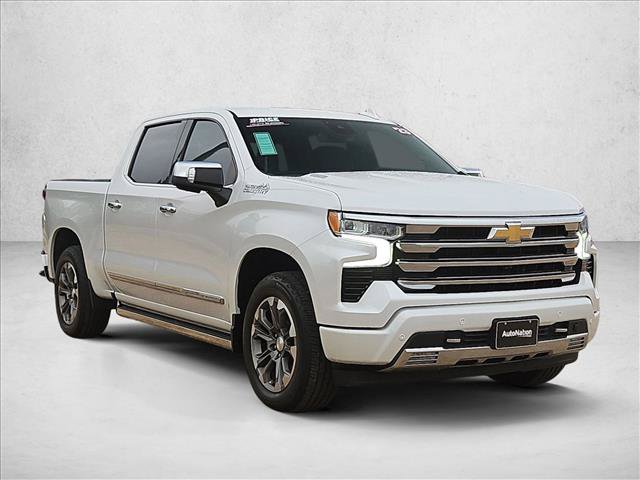 Used 2023 Chevrolet Silverado 1500 High Country w/ Z71 Off-Road Package AWD/4WD image 3