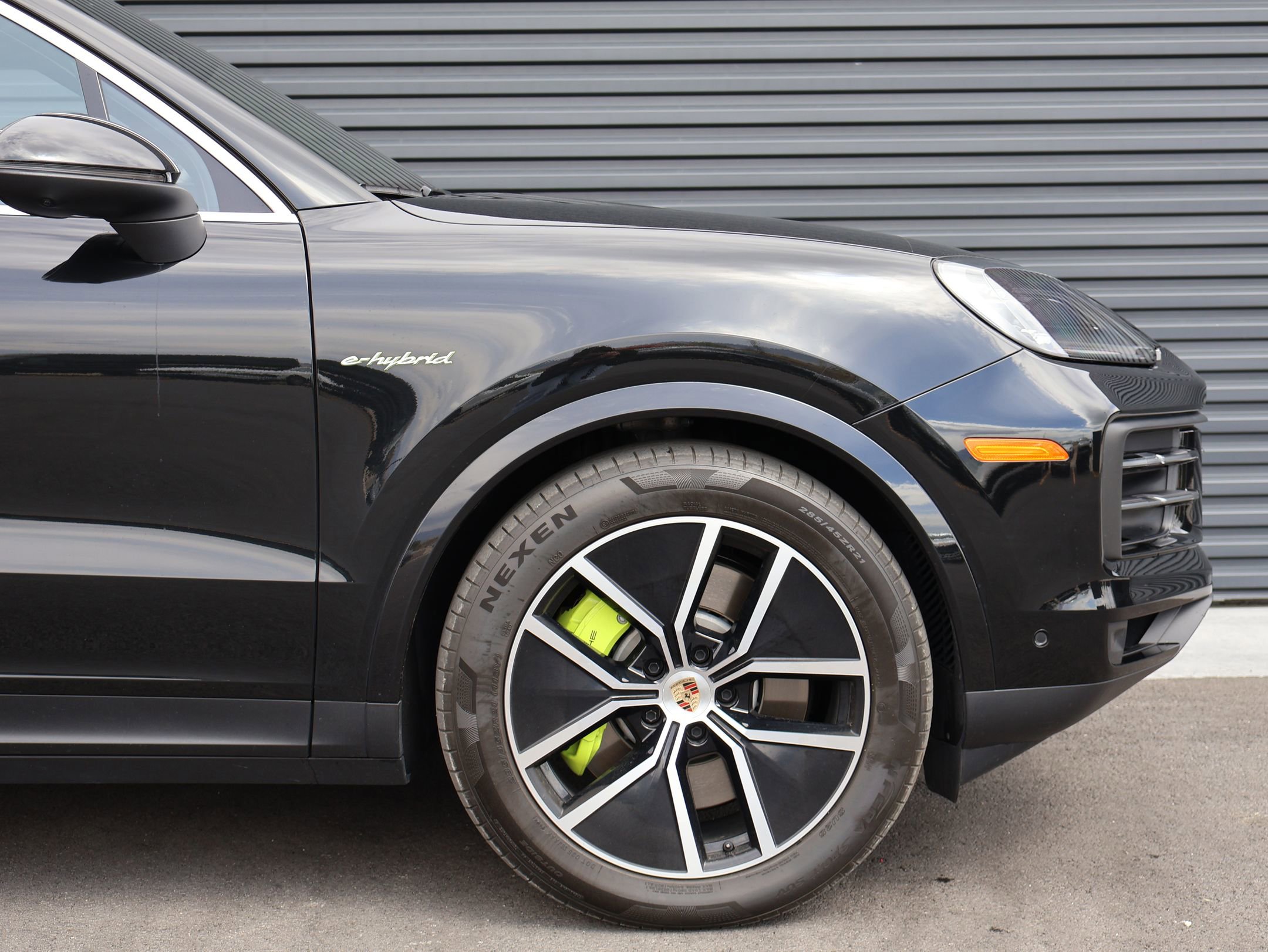 Used 2025 Porsche Cayenne E-Hybrid image 13