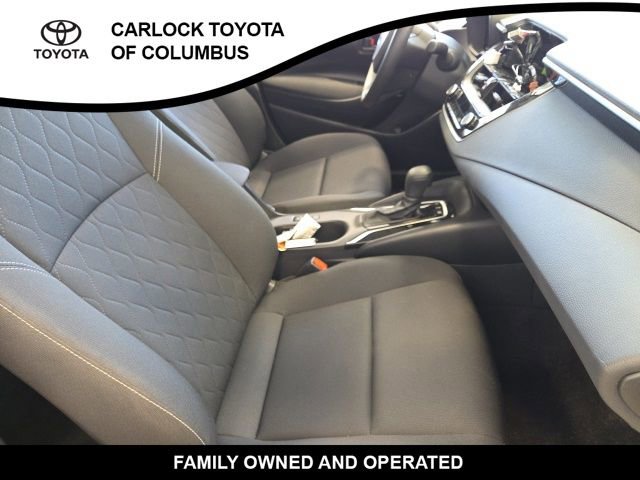 Used 2025 Toyota Corolla LE w/ Convenience Package FWD image 19