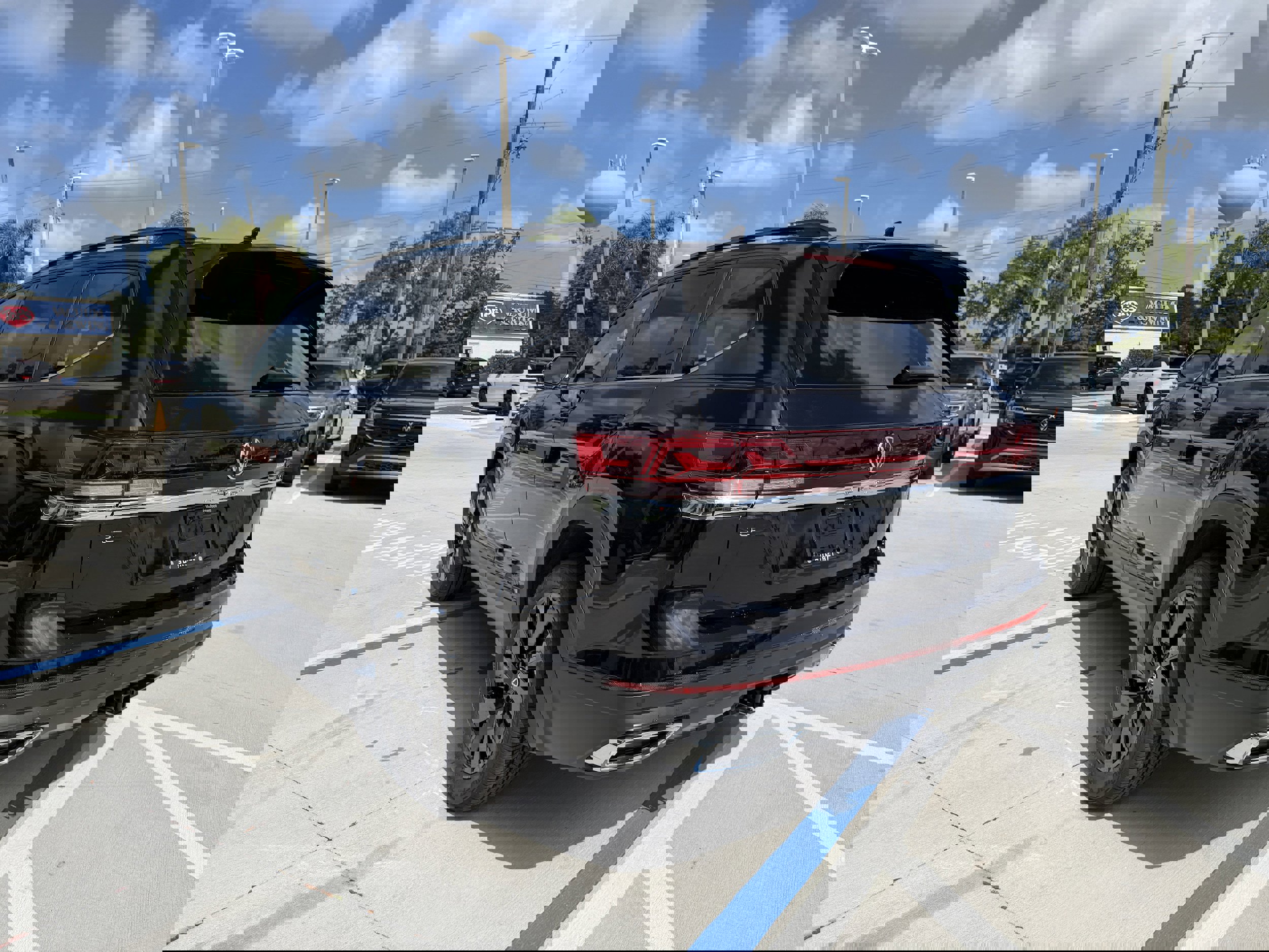 New 2026 Volkswagen Atlas SE image 5