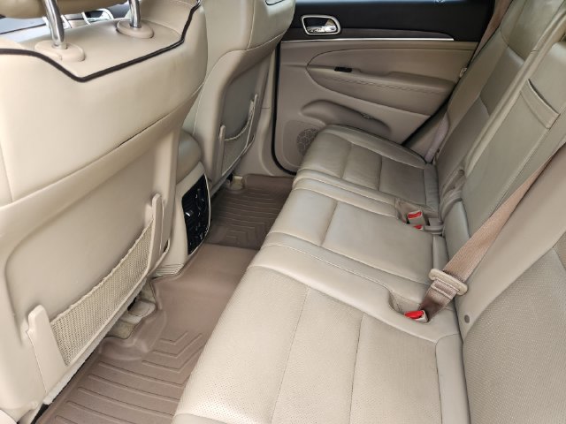 Used 2016 Jeep Grand Cherokee Overland AWD/4WD image 30