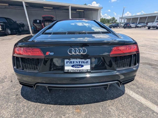 Used 2018 Audi R8 V10 w/ 20" Wheel Package RWD image 6