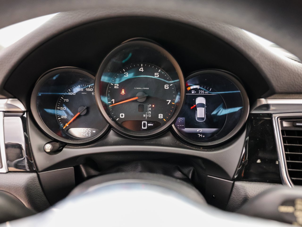 Certified 2018 Porsche Macan image 15