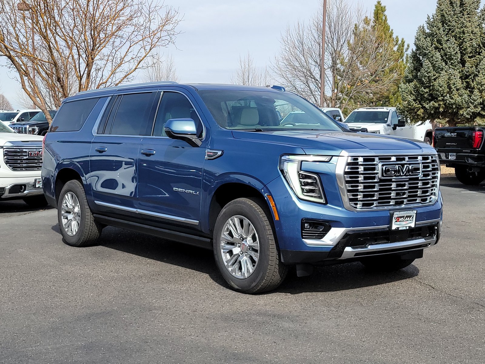 New 2026 GMC Yukon XL Denali w/ Sun & Power Step Package