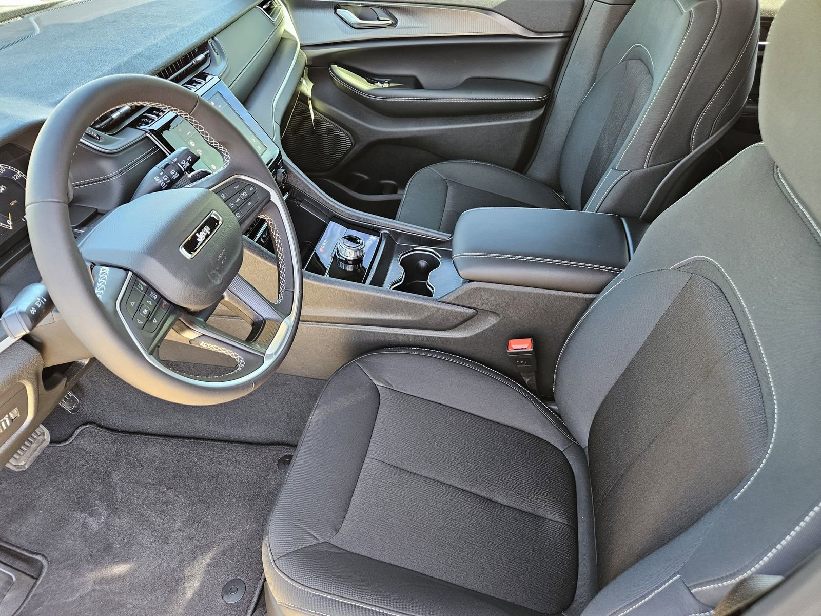 New 2026 Jeep Grand Cherokee Laredo RWD image 14