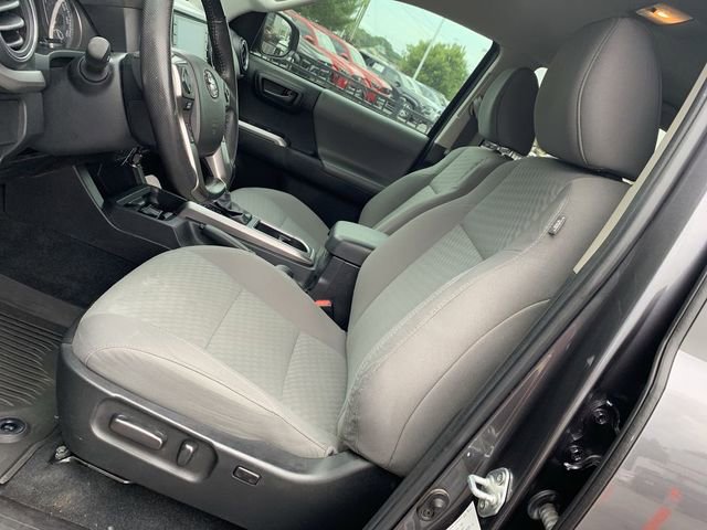 Certified 2022 Toyota Tacoma SR5 w/ Technology Package AWD/4WD image 18