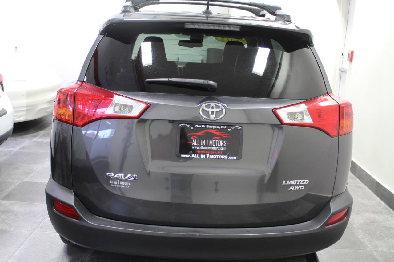 Used 2015 Toyota RAV4 Limited w/ Technology Package image 5