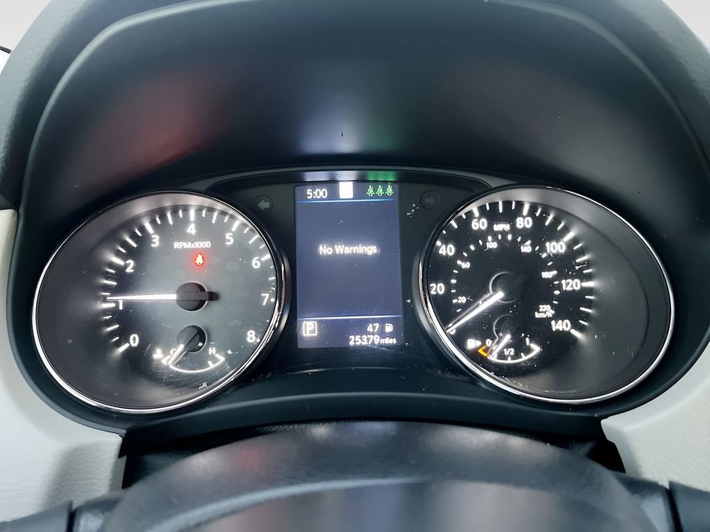 Used 2022 Nissan Rogue Sport SL FWD image 12