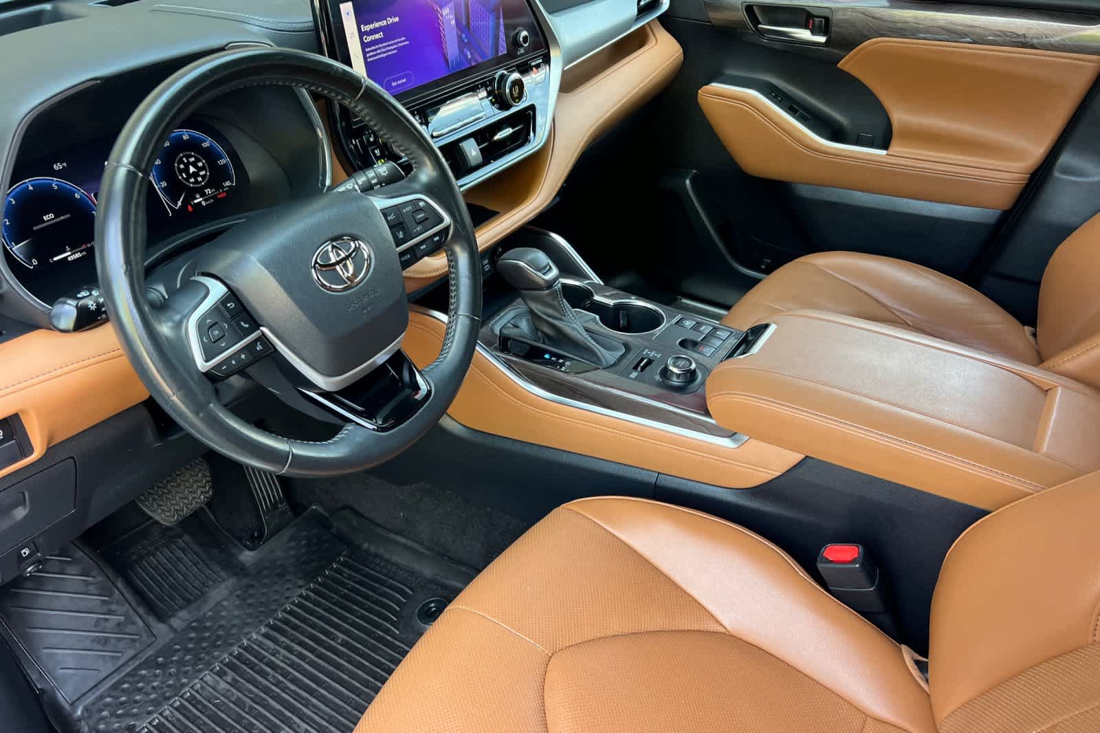 Used 2023 Toyota Highlander Platinum AWD/4WD image 11