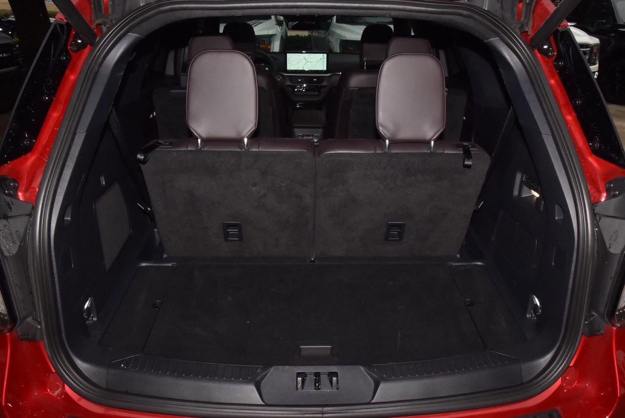 Certified 2025 Ford Explorer Platinum RWD image 37