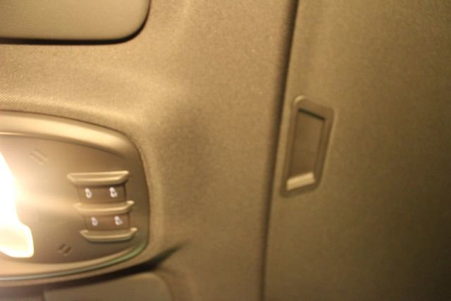 Certified 2025 Chevrolet Trax RS w/ Sunroof Package image 26