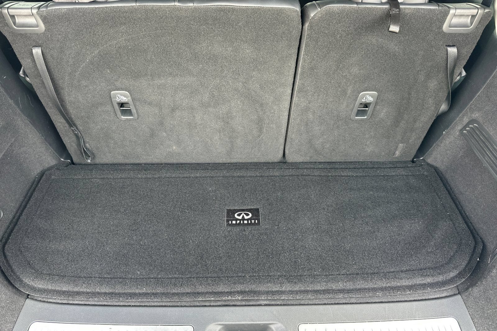 Used 2023 INFINITI QX60 Luxe w/ Cargo Package FWD image 18