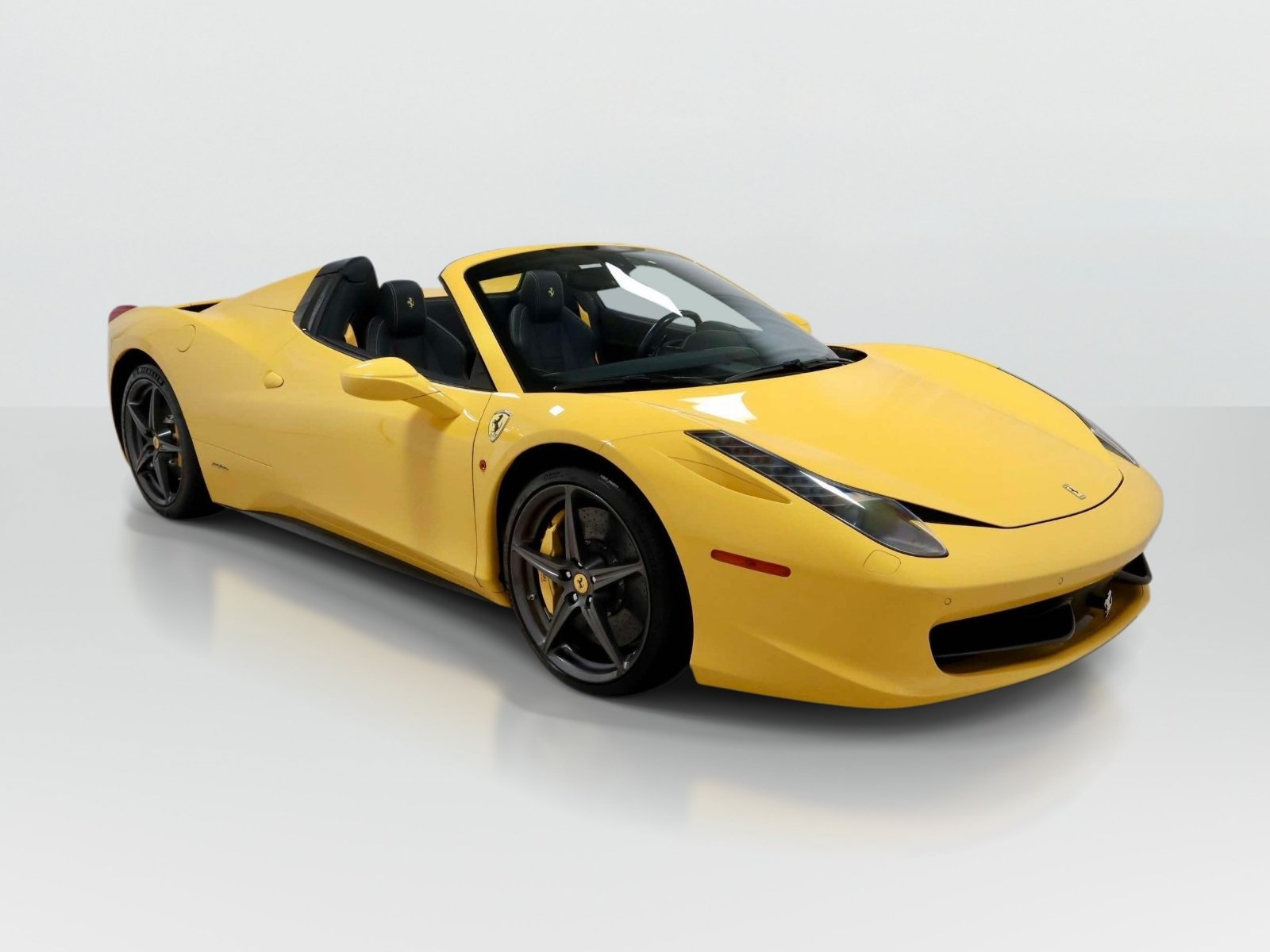 Used 2013 Ferrari 458 Spider RWD image 7