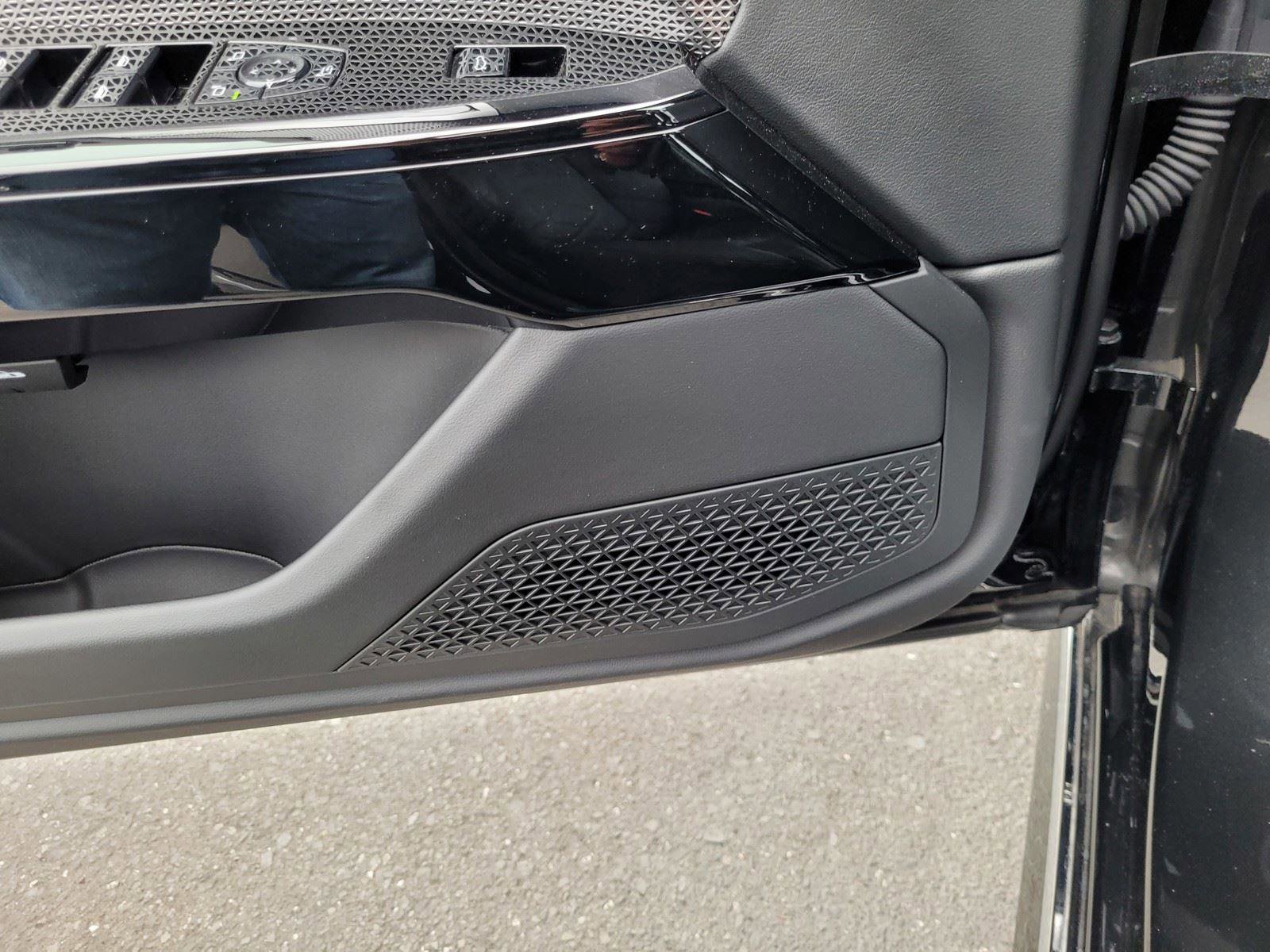 Used 2024 BMW i7 eDrive50 w/ Executive Package image 25