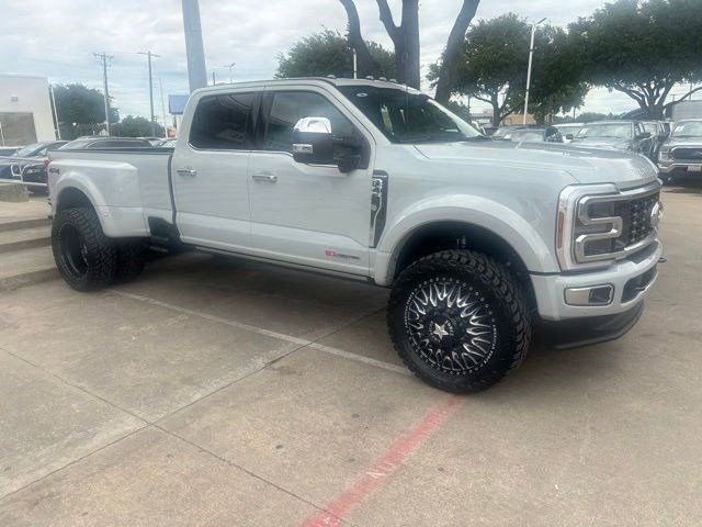 Used 2026 Ford F450 Platinum AWD/4WD image 3