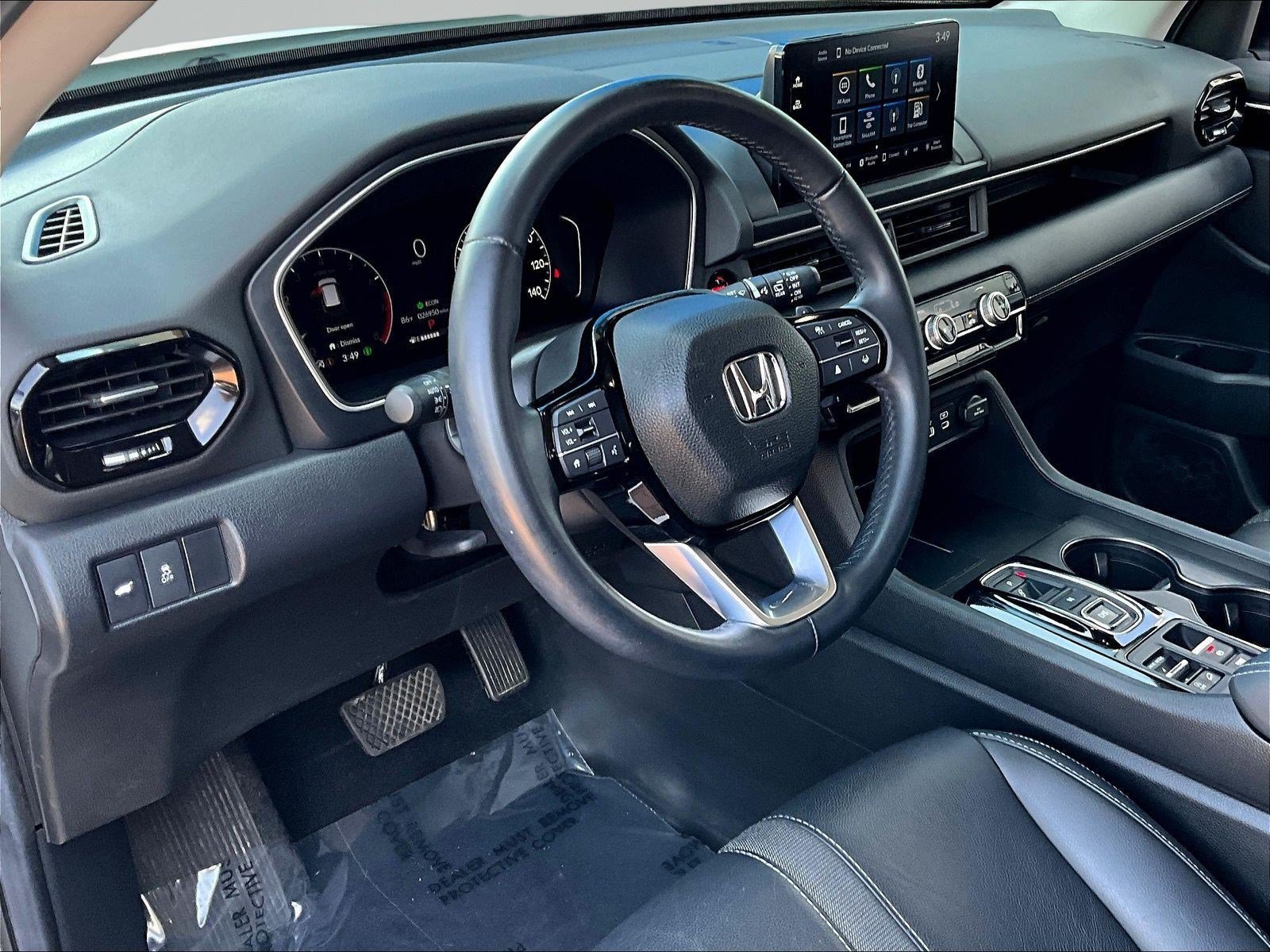 Used 2025 Honda Pilot EX-L image 17