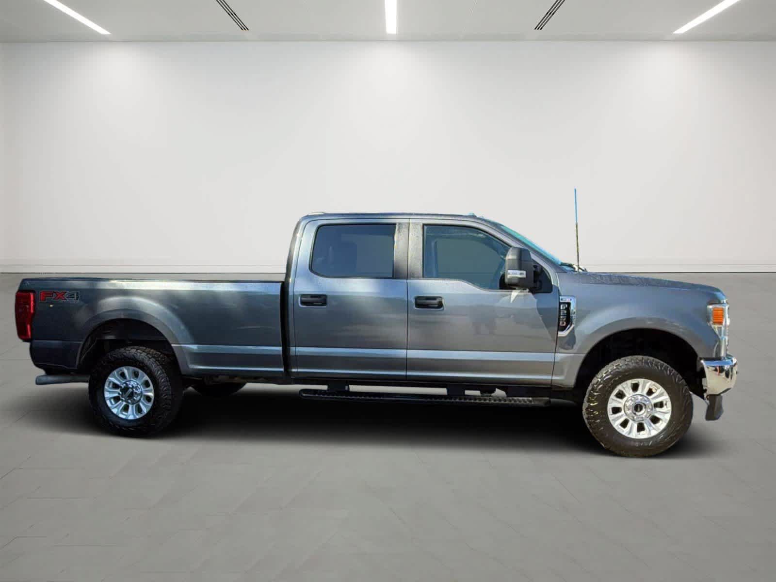 Used 2022 Ford F250 XL w/ STX Appearance Package AWD/4WD image 5