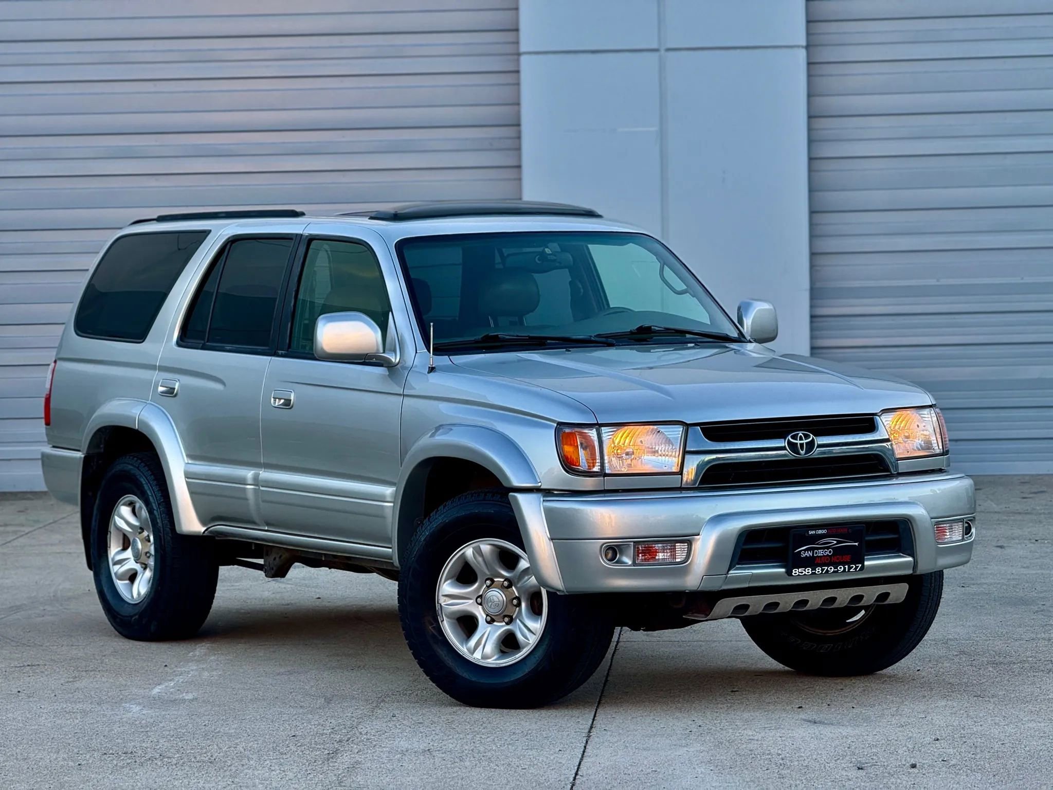 Used 2001 Toyota 4Runner Limited image 4