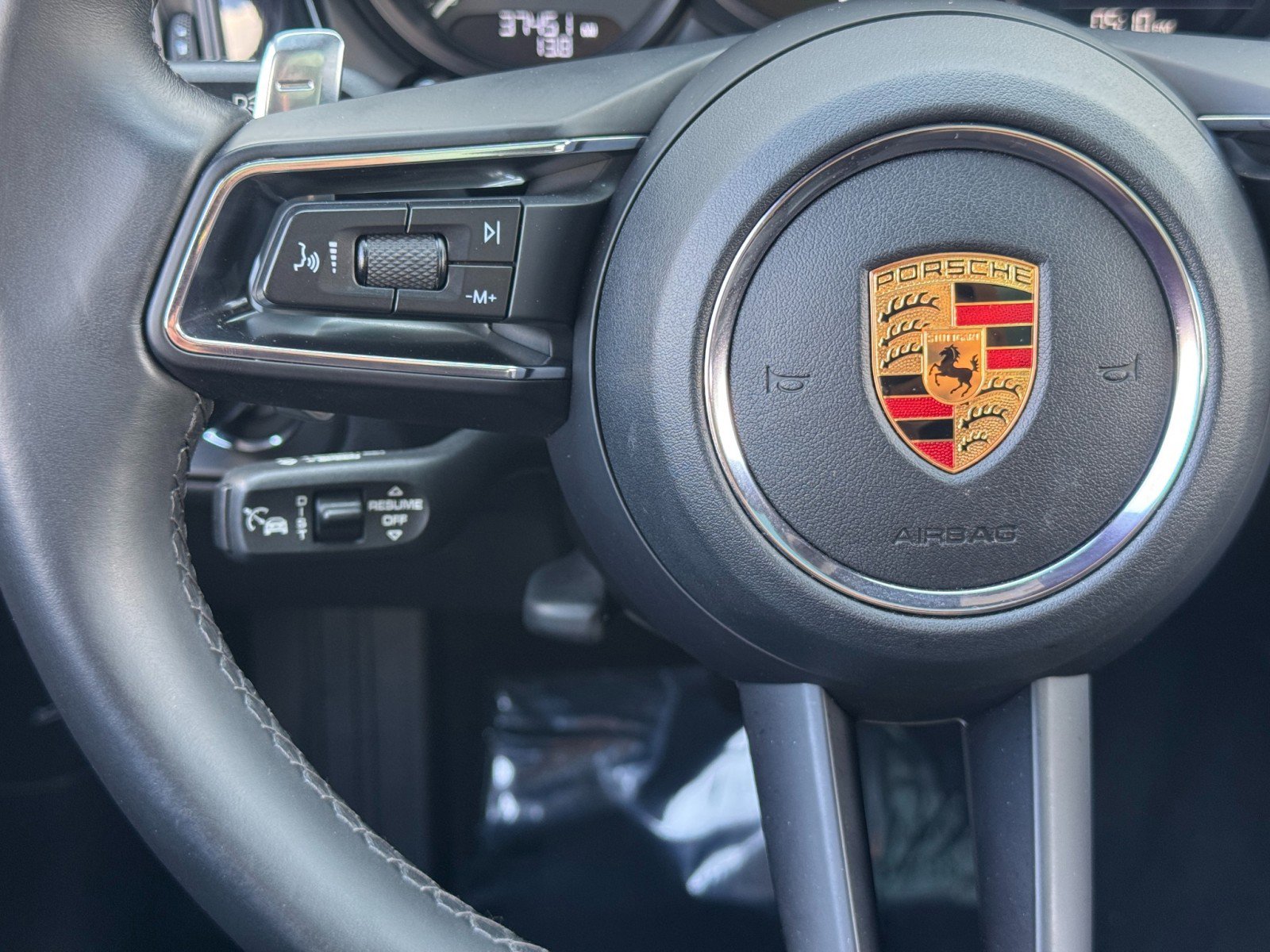 Used 2023 Porsche Macan image 23