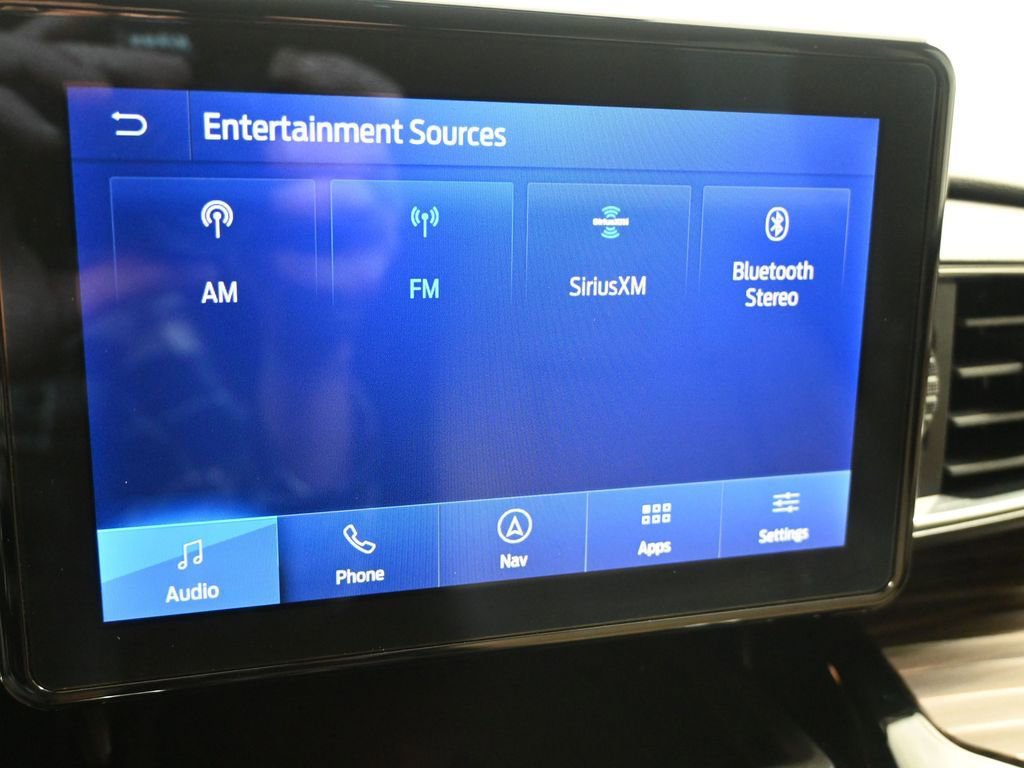 Used 2023 Ford Explorer Limited image 19