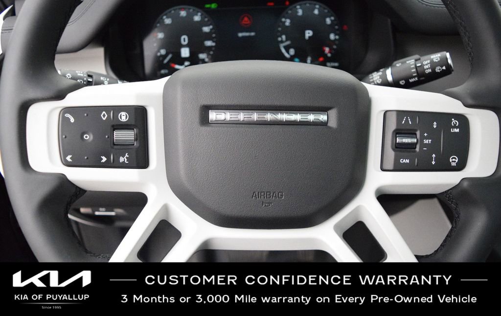Used 2025 Land Rover Defender 110 S image 26