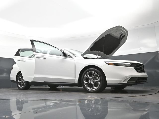 Certified 2023 Honda Accord EX image 34