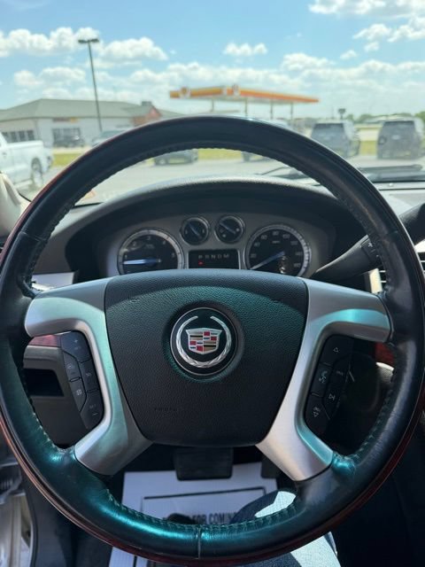 Used 2010 Cadillac Escalade ESV Premium AWD/4WD image 10