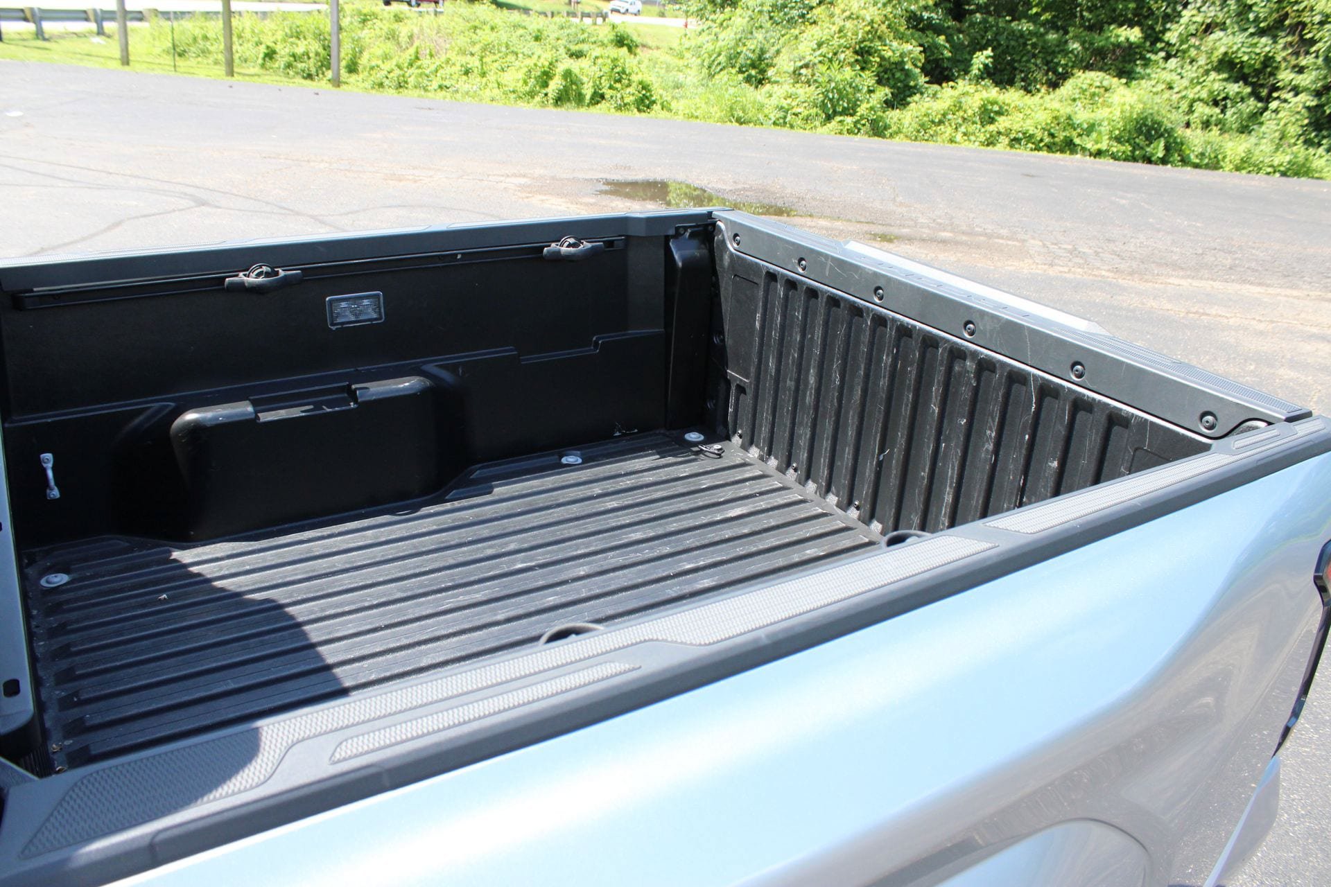 Used 2025 Toyota Tacoma SR5 AWD/4WD image 12
