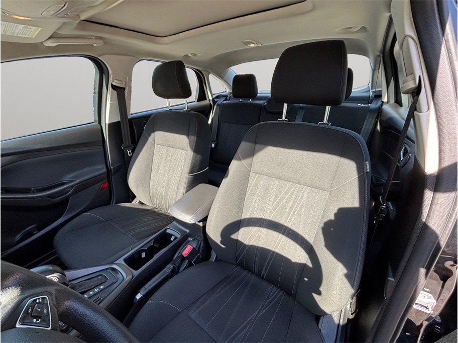 Used 2018 Ford Focus SEL FWD image 14