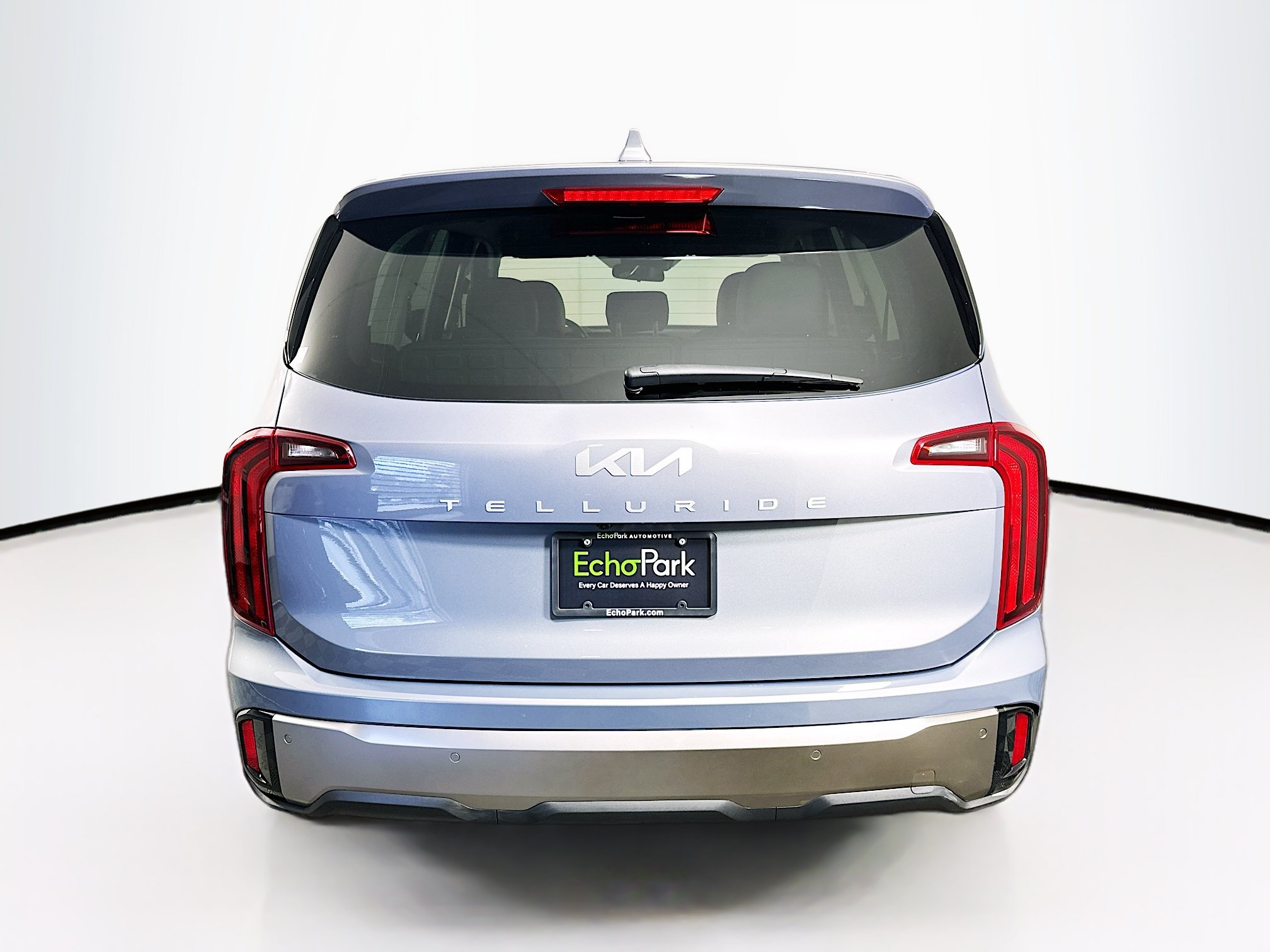 Used 2025 Kia Telluride LX FWD image 7