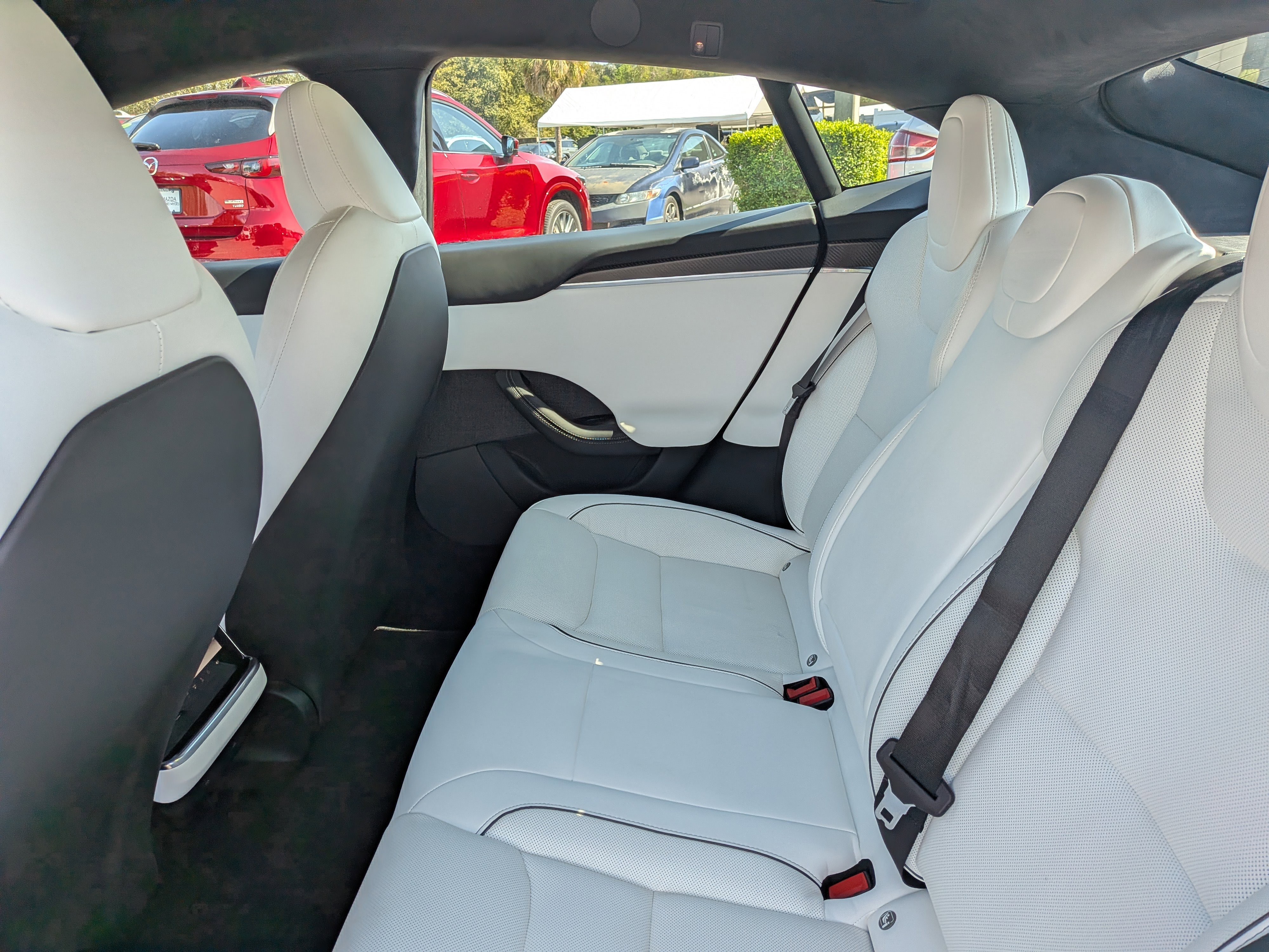 Used 2022 Tesla Model S Plaid image 15