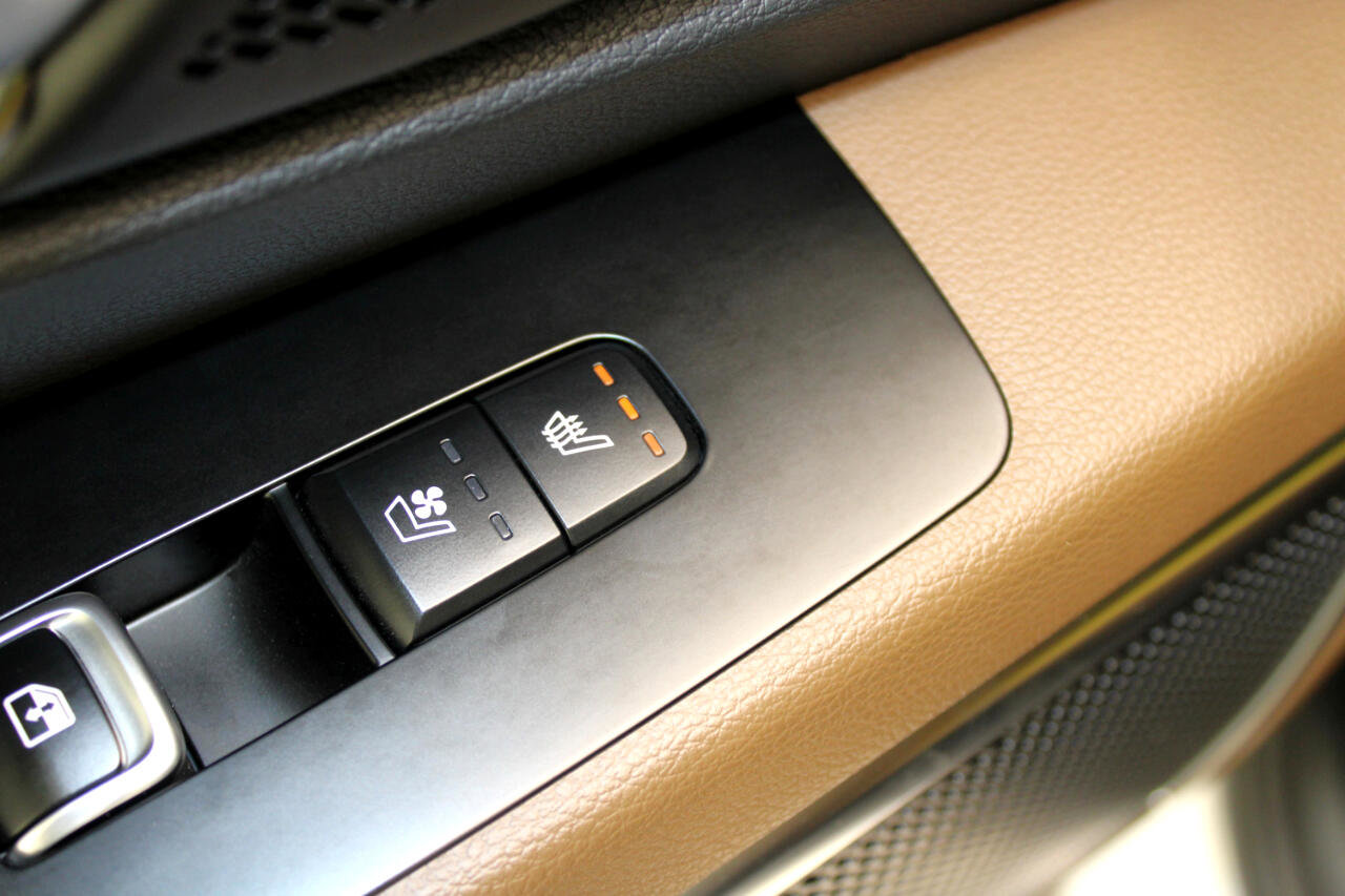 Used 2022 Kia Telluride SX w/ SX Prestige Package image 63