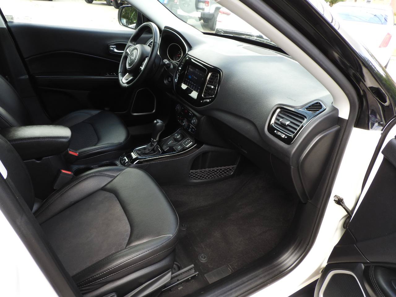 Used 2019 Jeep Compass Latitude AWD/4WD image 10