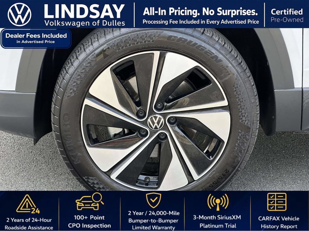 Used 2024 Volkswagen Taos SE w/ Panoramic Sunroof Package AWD/4WD image 9