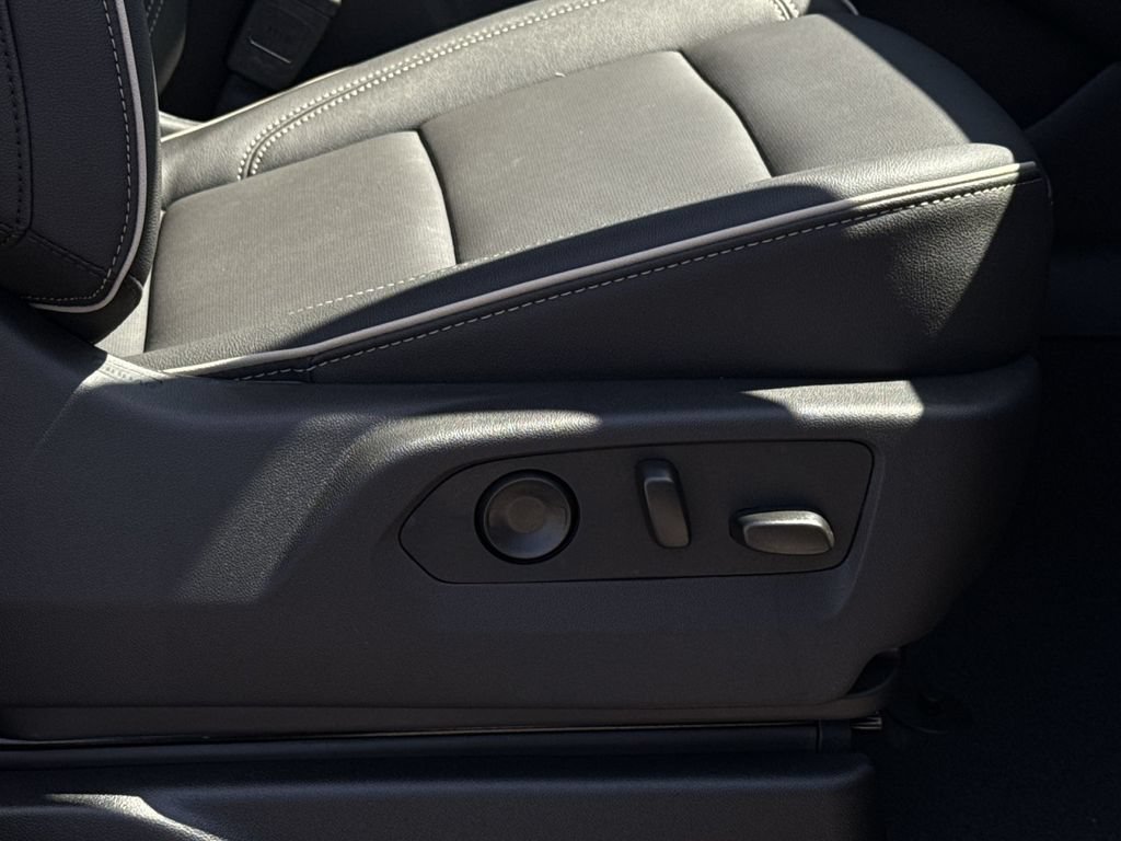New 2026 GMC Yukon Elevation AWD/4WD image 31