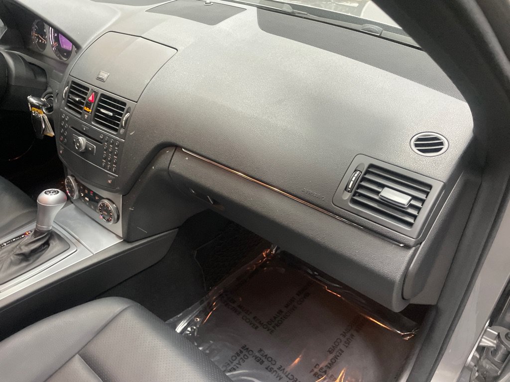 Used 2008 Mercedes-Benz C 300 Sedan image 39