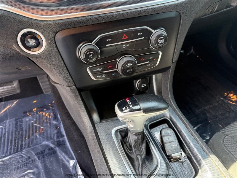 Used 2016 Dodge Charger R/T RWD image 27