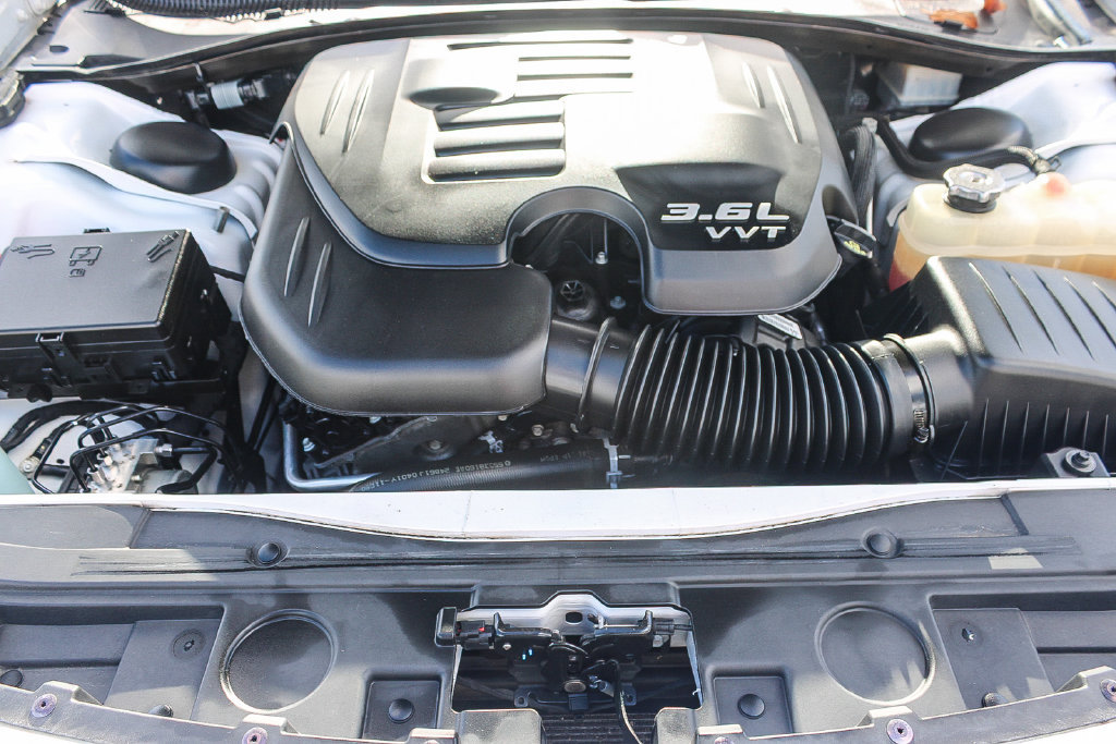 Used 2021 Chrysler 300 Touring L AWD/4WD image 30